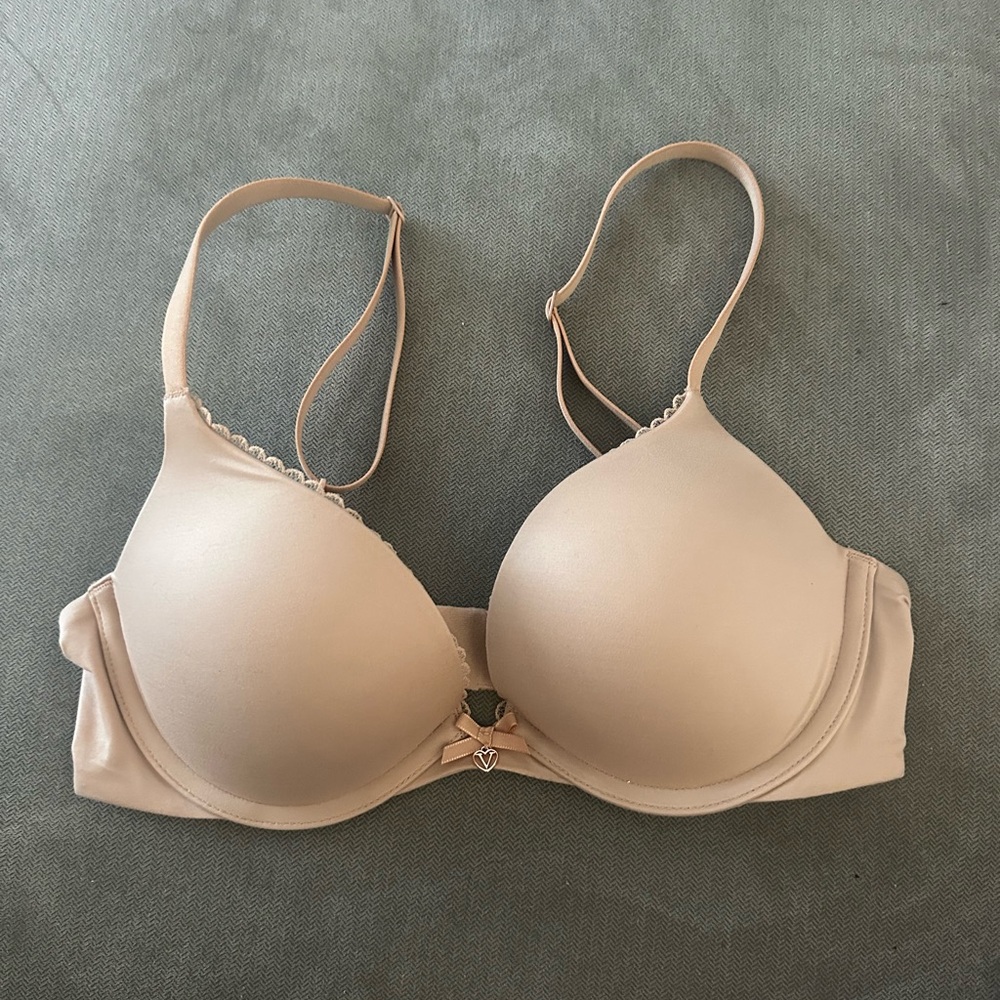 NWOT! Victoria's Secret Nude Underwire Deep Plunge Push-Up Padded Bra